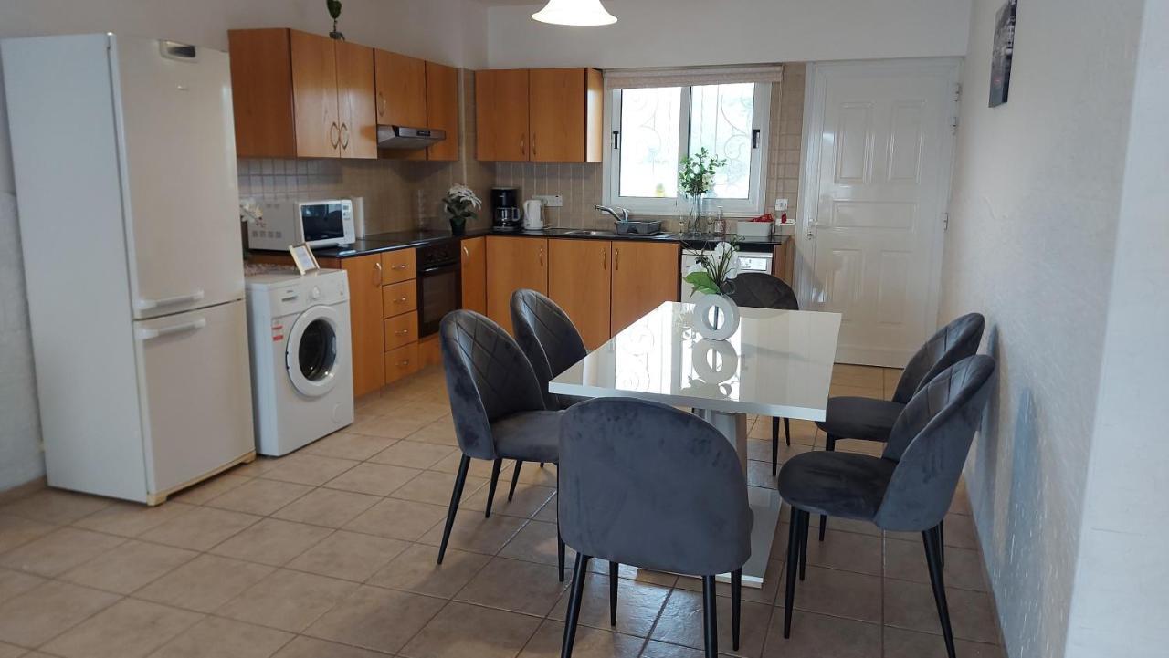 Nissi Golden Sands Sea View 2 Bedroom Apartment Aya Napa Dış mekan fotoğraf