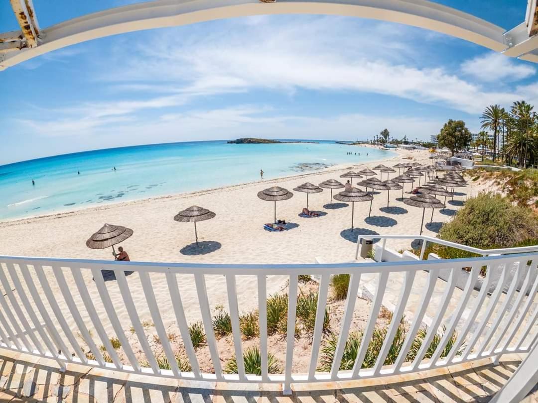Nissi Golden Sands Sea View 2 Bedroom Apartment Aya Napa Dış mekan fotoğraf